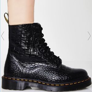 Dr. Marten’s Croc Pascal boots